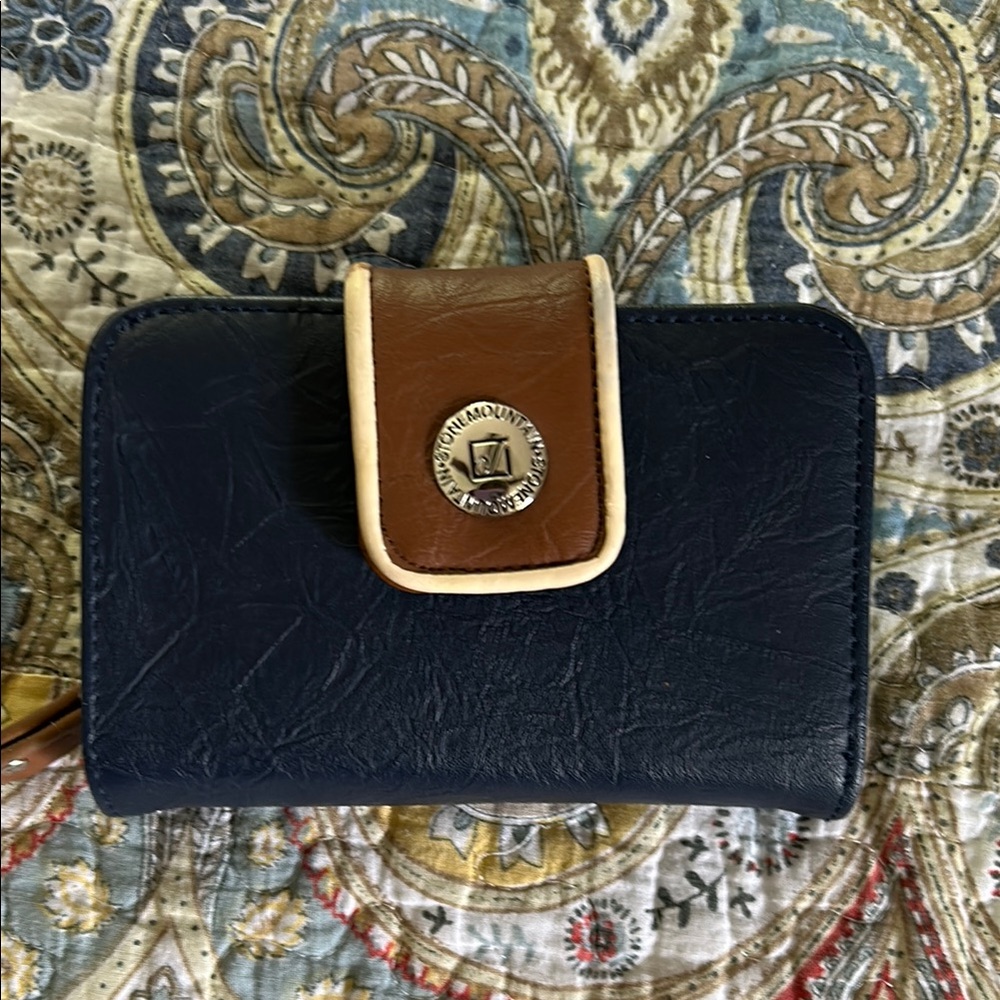 Stone Mountain Accessories Blue and Brown organizer Wallet
